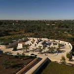 בית הארחה Trulli Del Conte 4*